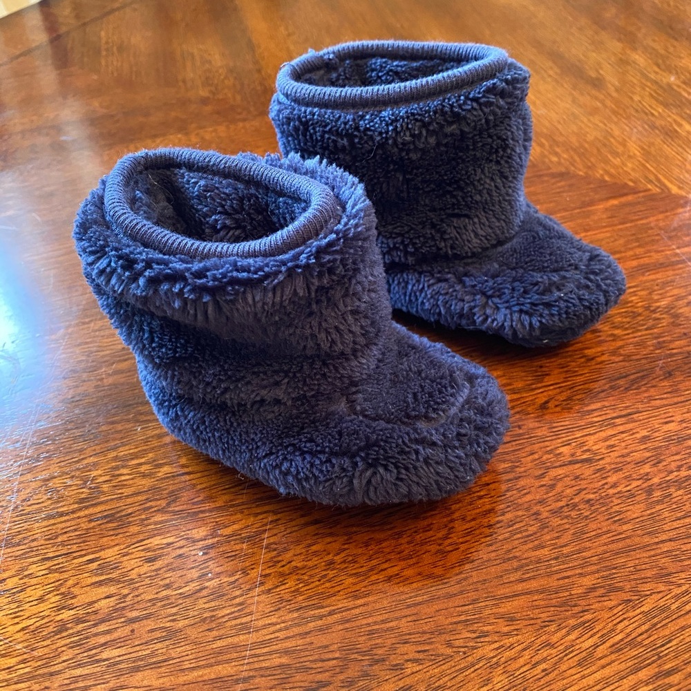Baby gap booties NWOT
